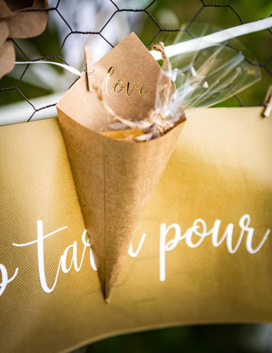 Mise en situation du cornet kraft Love pour mariage