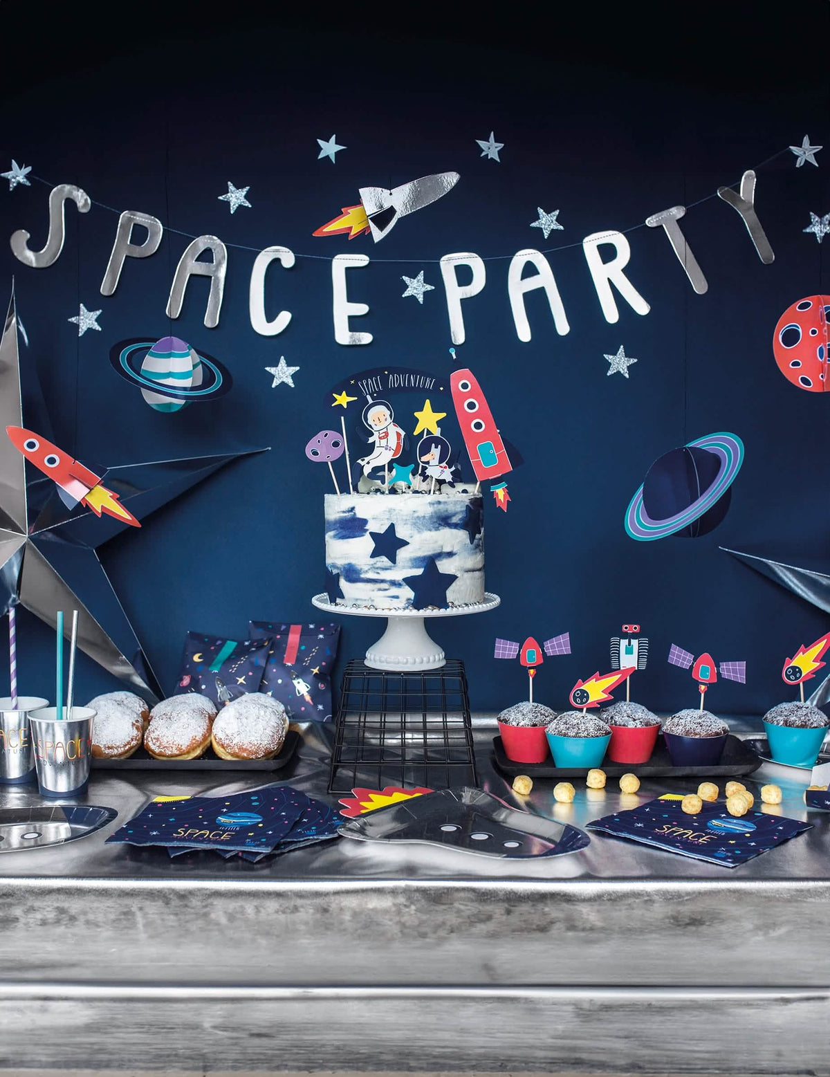 Encenação de suspensões em cartão space adventure