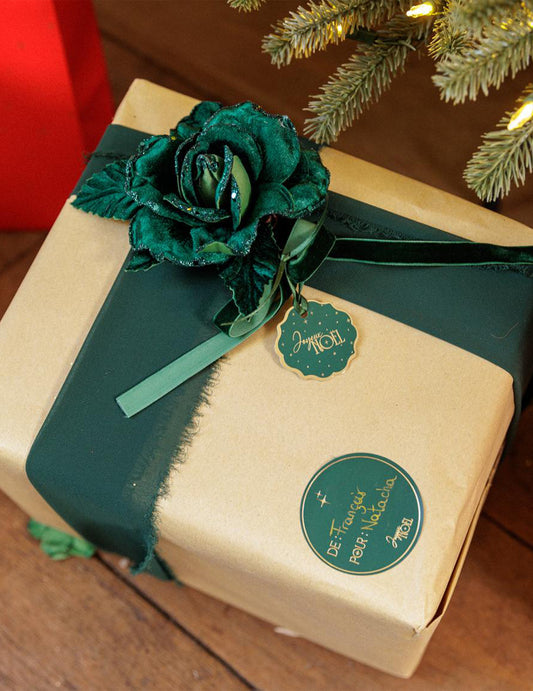 8 etiquetas Feliz Natal intemporal verde escuro e dourado 4,5 cm