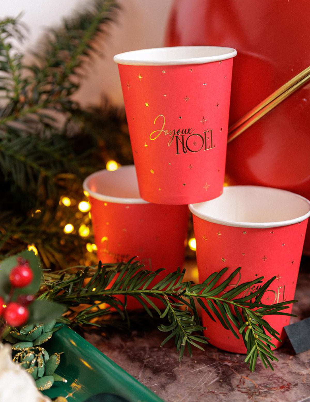 8 copos Feliz Natal intemporal vermelho e dourado 25,5 cl