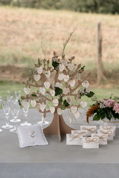 Mise en situation de l'arbre à vœux livre d'or pour mariage
