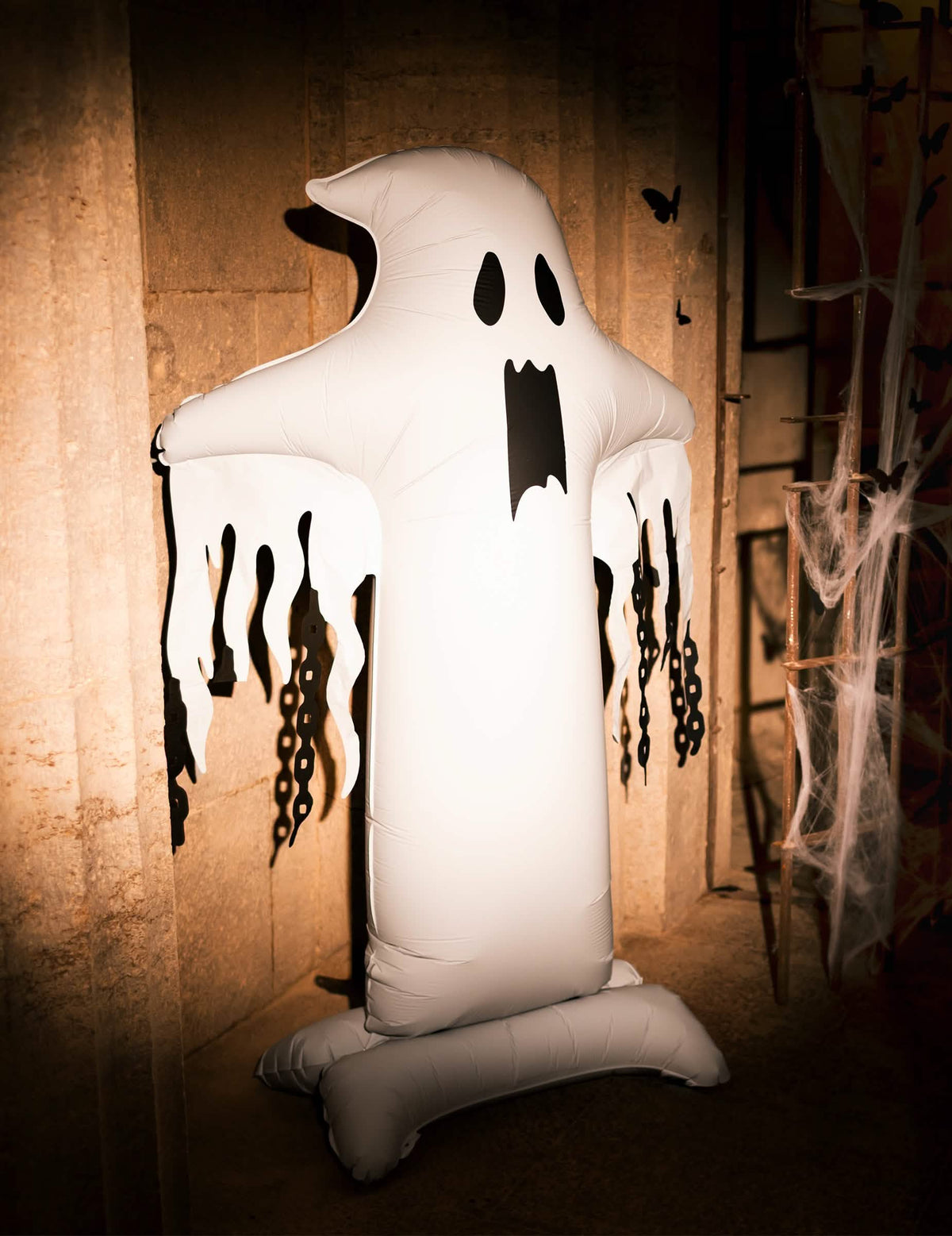 Balão de alumínio com suporte Fantasma XXL branco 109 x 165 cm