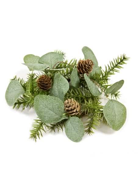 Centro de mesa com eucalipto, abeto e pinhas para decoração verde e castanho