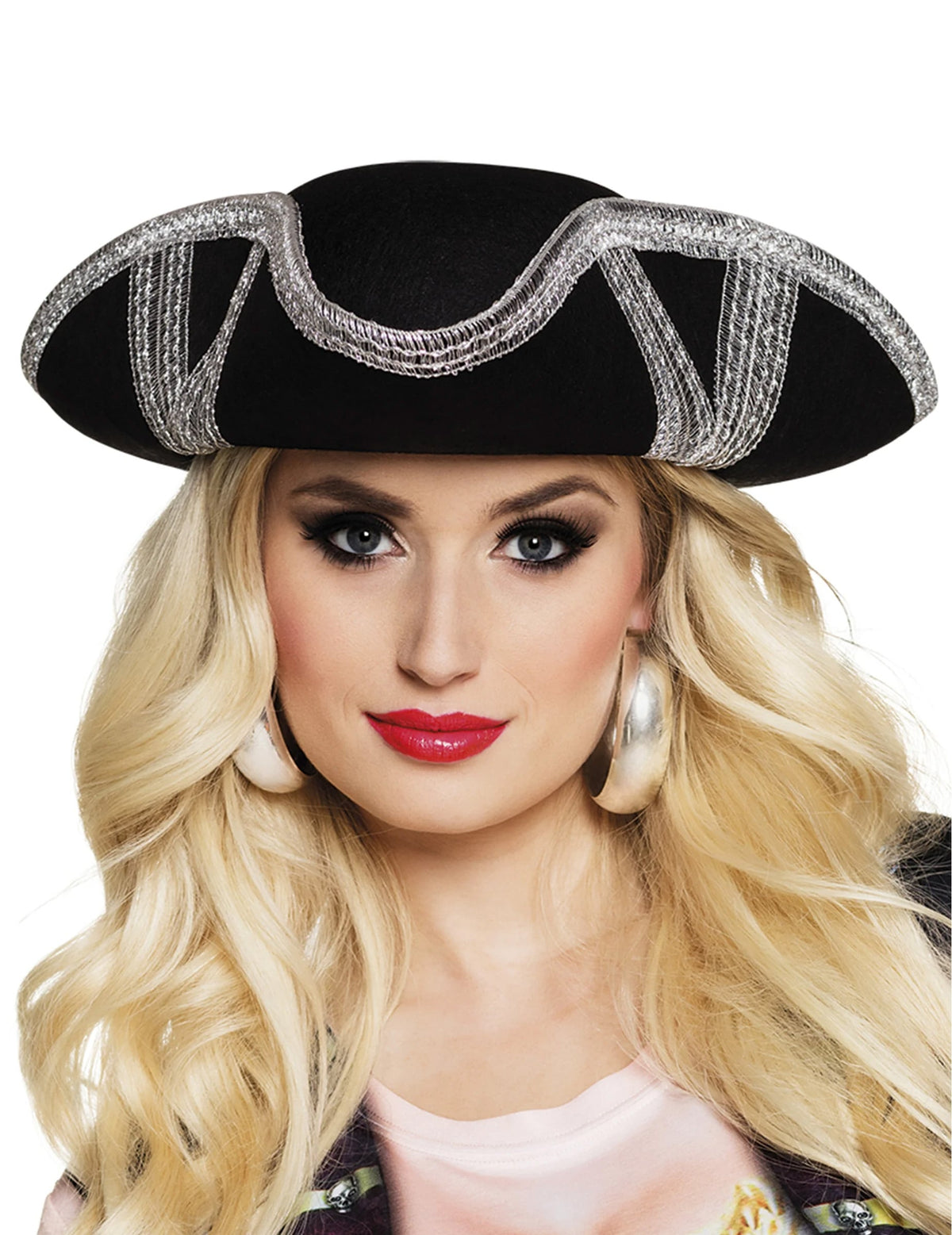 Vue de face du chapeau de pirate