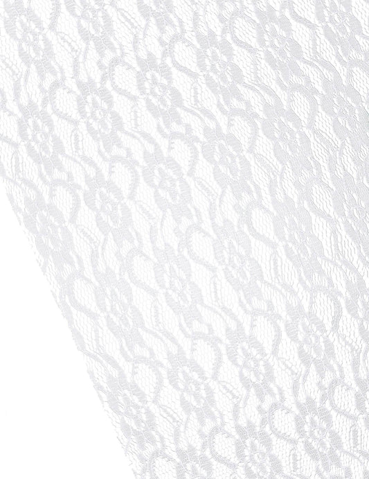 Gros plan sur les motifs floraux du chemin de table en dentelle mariage romantique