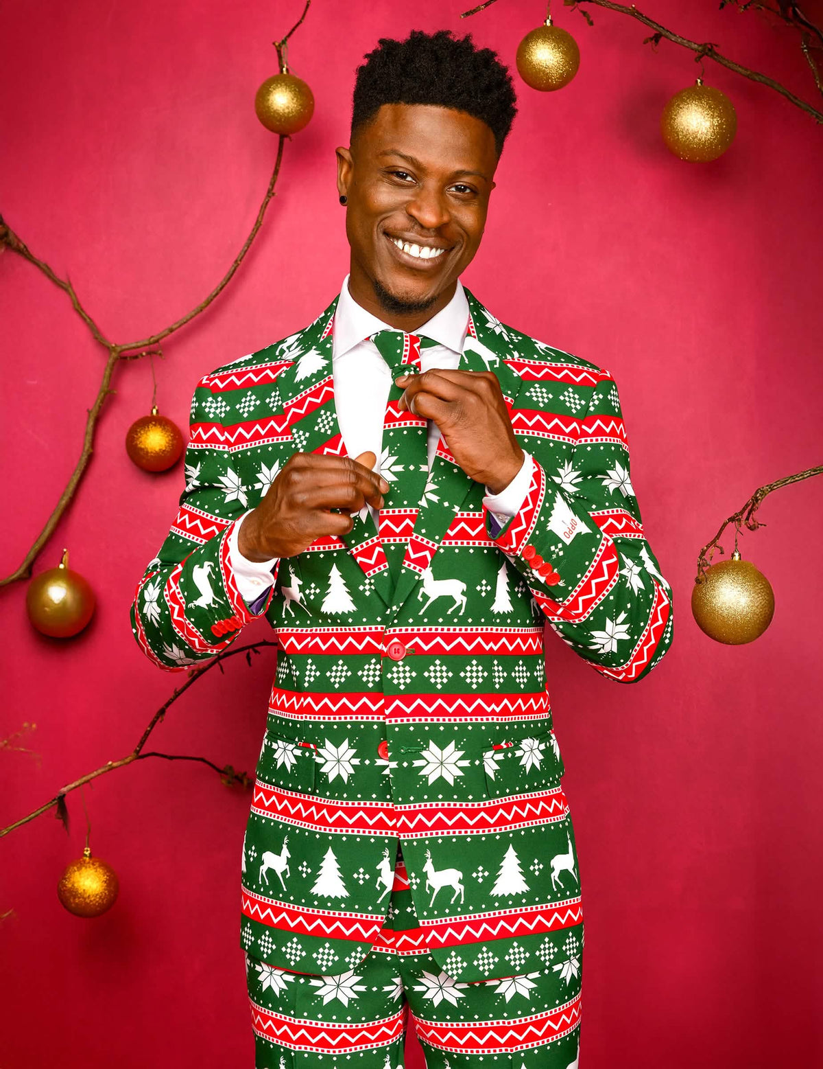 Grande plano sobre o busto e a gravata do fato Mr. Festive para homem