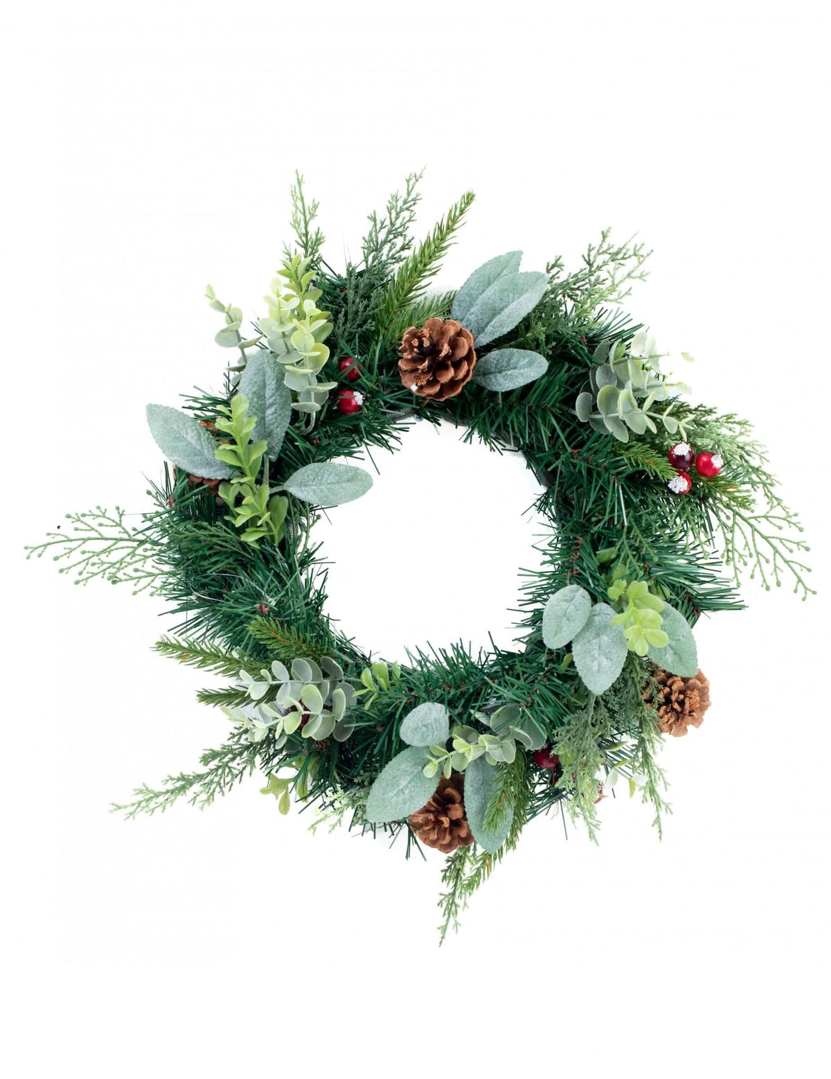 Coroa de natal de abeto e eucalipto com bagas vermelhas e pinhas