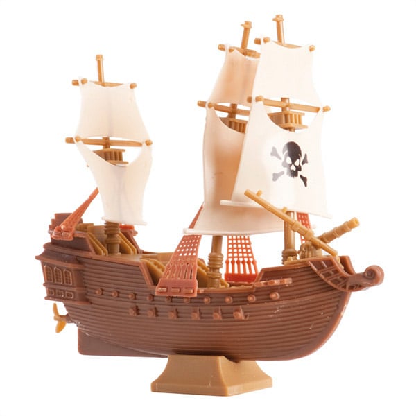 Décoration bateau pirate pour gâteau marron et blanc avec voile tête de mort