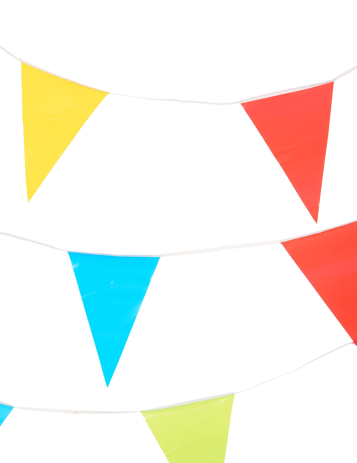 Gros plan sur les fanions de la guirlande à fanions multicolores en papier