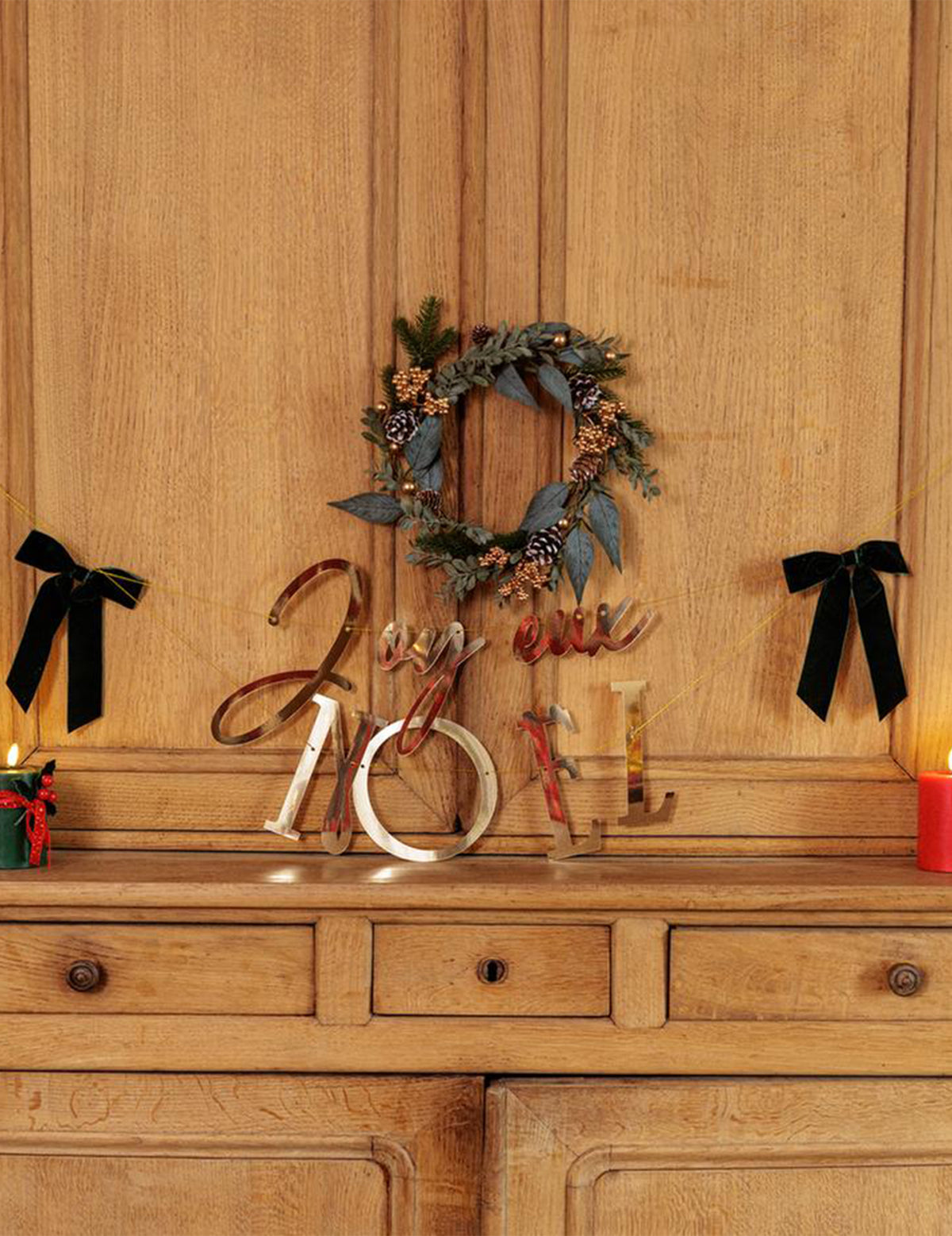 Grinalda Feliz Natal dourada com 2 laços verde escuro 1,80 m