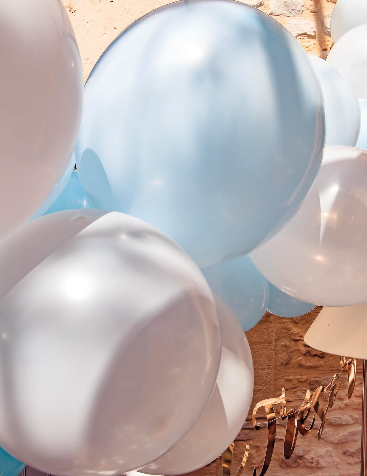 Grande plano dos balões do kit de arco de 57 balões azul e branco para baby shower
