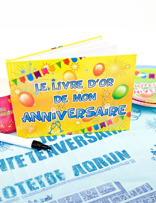 Vista geral com acessórios do livro de honra aniversário Fiesta