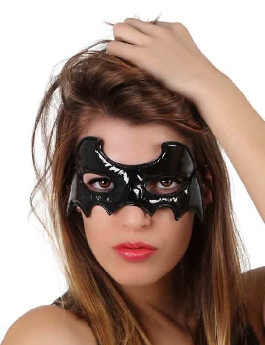 máscara de halloween de mulher morcego preto brilhante