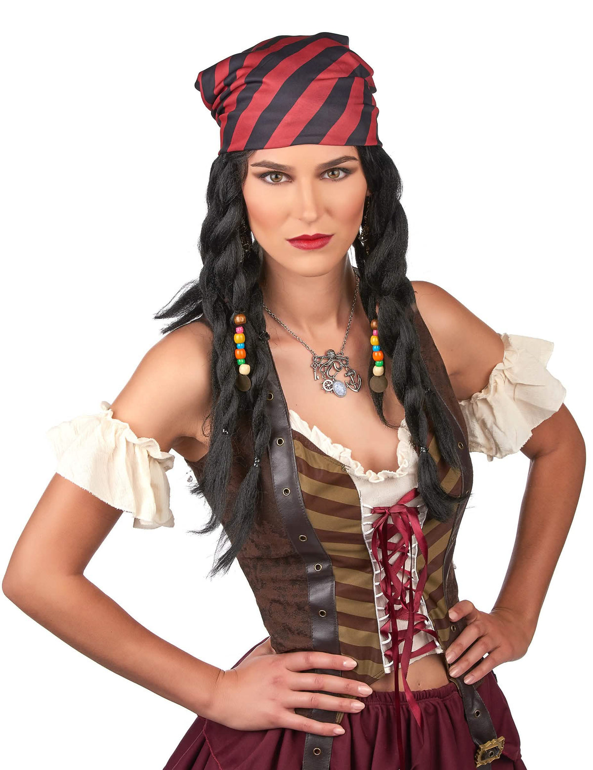Primeiro plano do bandana e das tranças da peruca pirata com tranças adulto