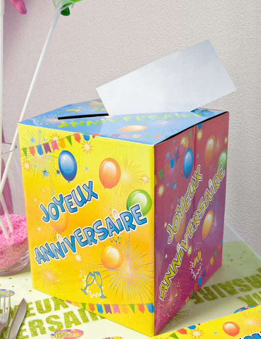 Détail de la fente avec enveloppe de l'urne en carton anniversaire Fiesta