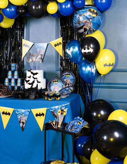 Mise en scène de décoration d'anniversaire avec les ballons latex Batman