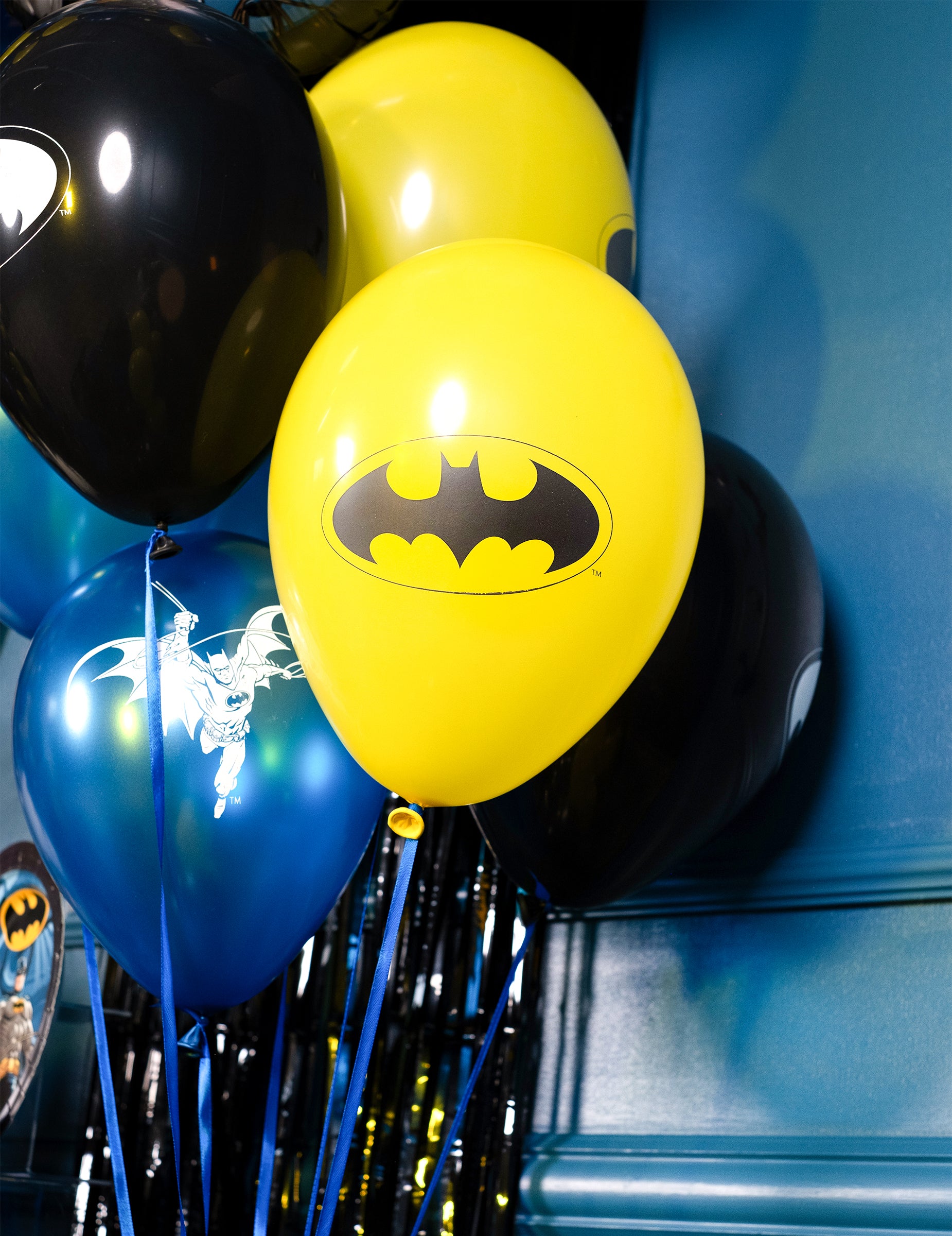 Gros plan sur le logo des ballons latex Batman