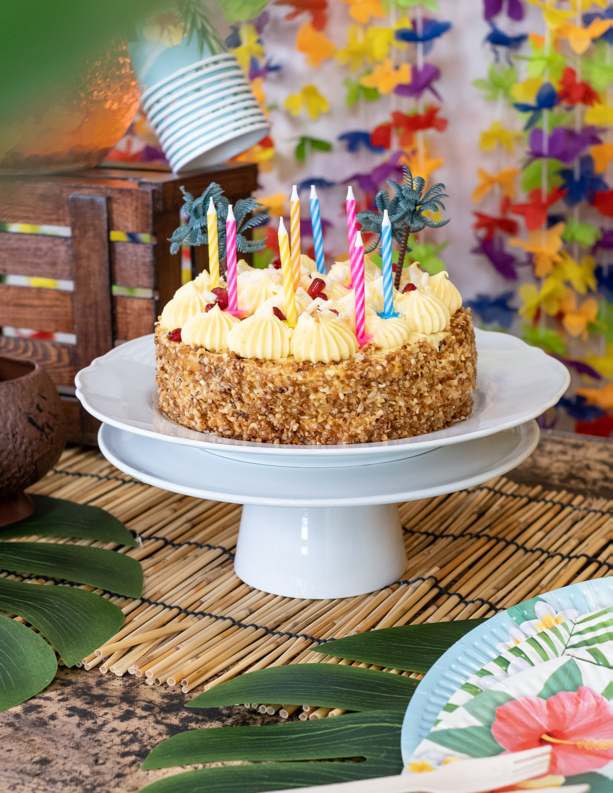 Bougies d'anniversaire avec bobèches et supports pour fête multicolores