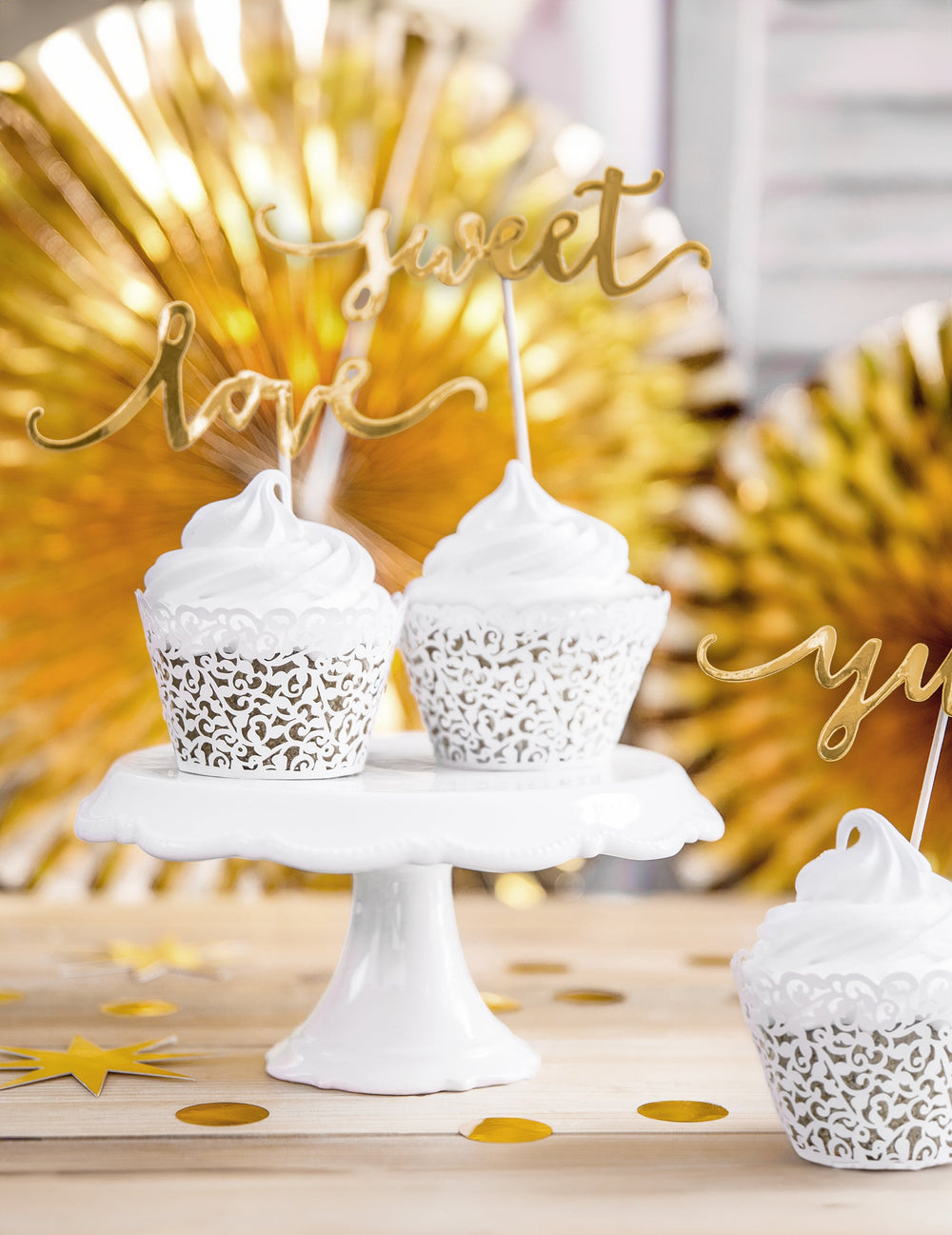 Présentation sur présentoir des contours pour cupcakes dentelle pour mariage