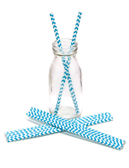 Mise en situation dans une bouteille des pailles en carton chevrons pour fête