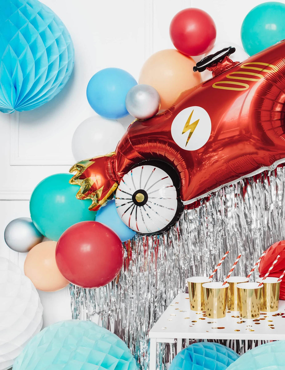 Encenação dos balões em latex pastel para festa