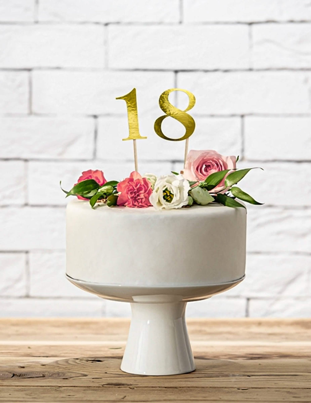 Decoração de bolo em palitos com números dourados de 0 a 10 para decoração de mesa