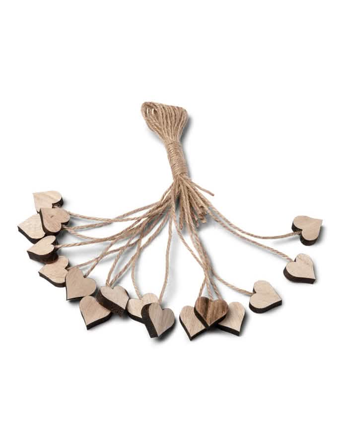 16 corações em madeira com cordel para decoração cor natural