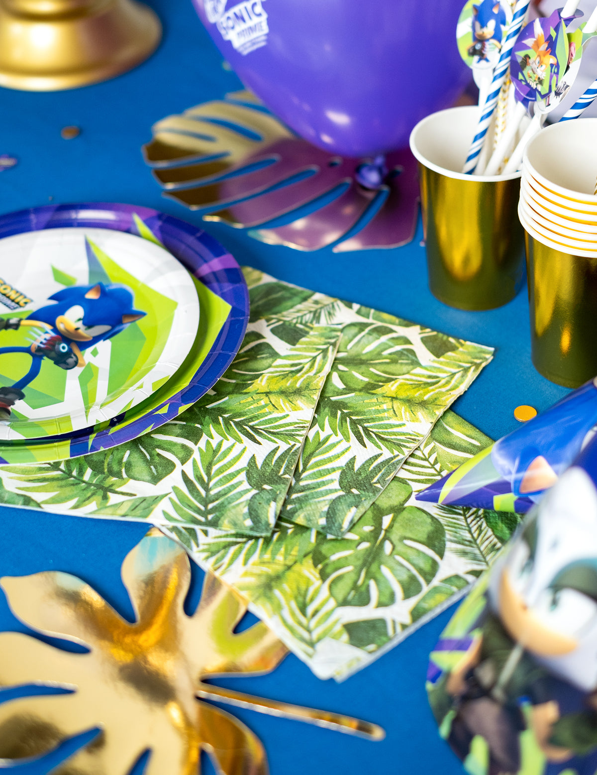 Mise en scène des serviettes en papier Palm Tropical Luau
