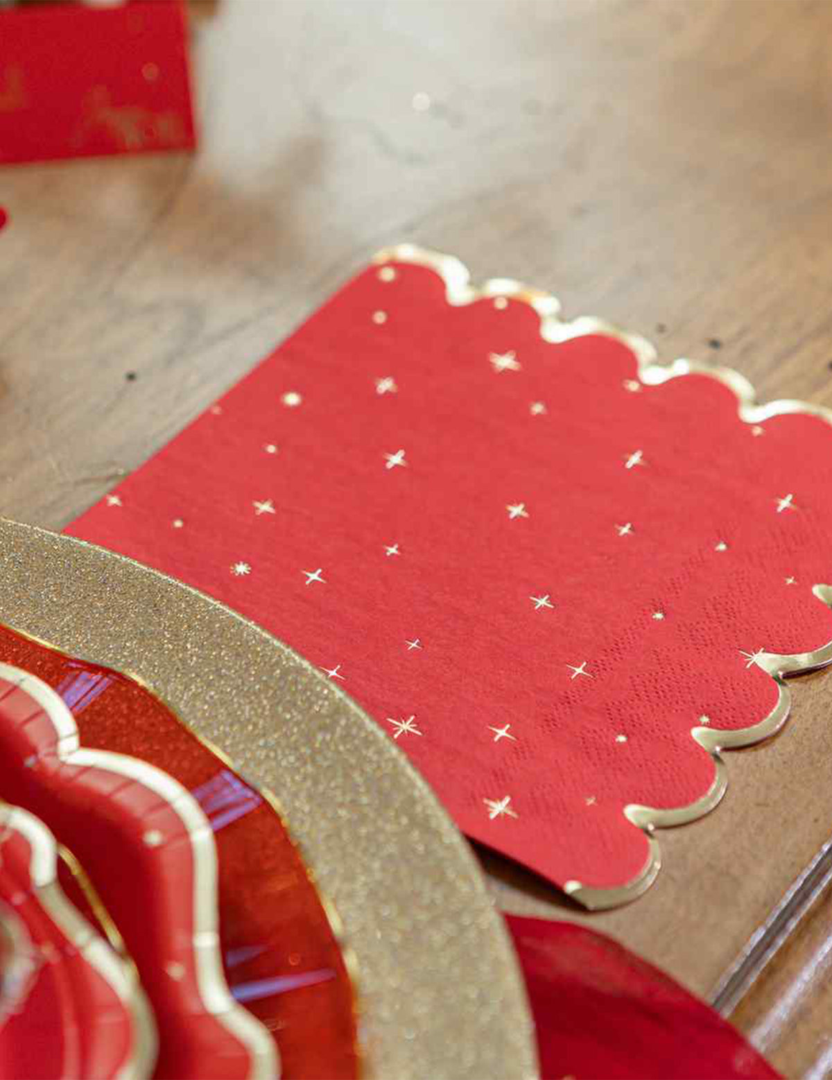 16 guardanapos de Natal atemporal vermelho e dourado 33 x 33 cm