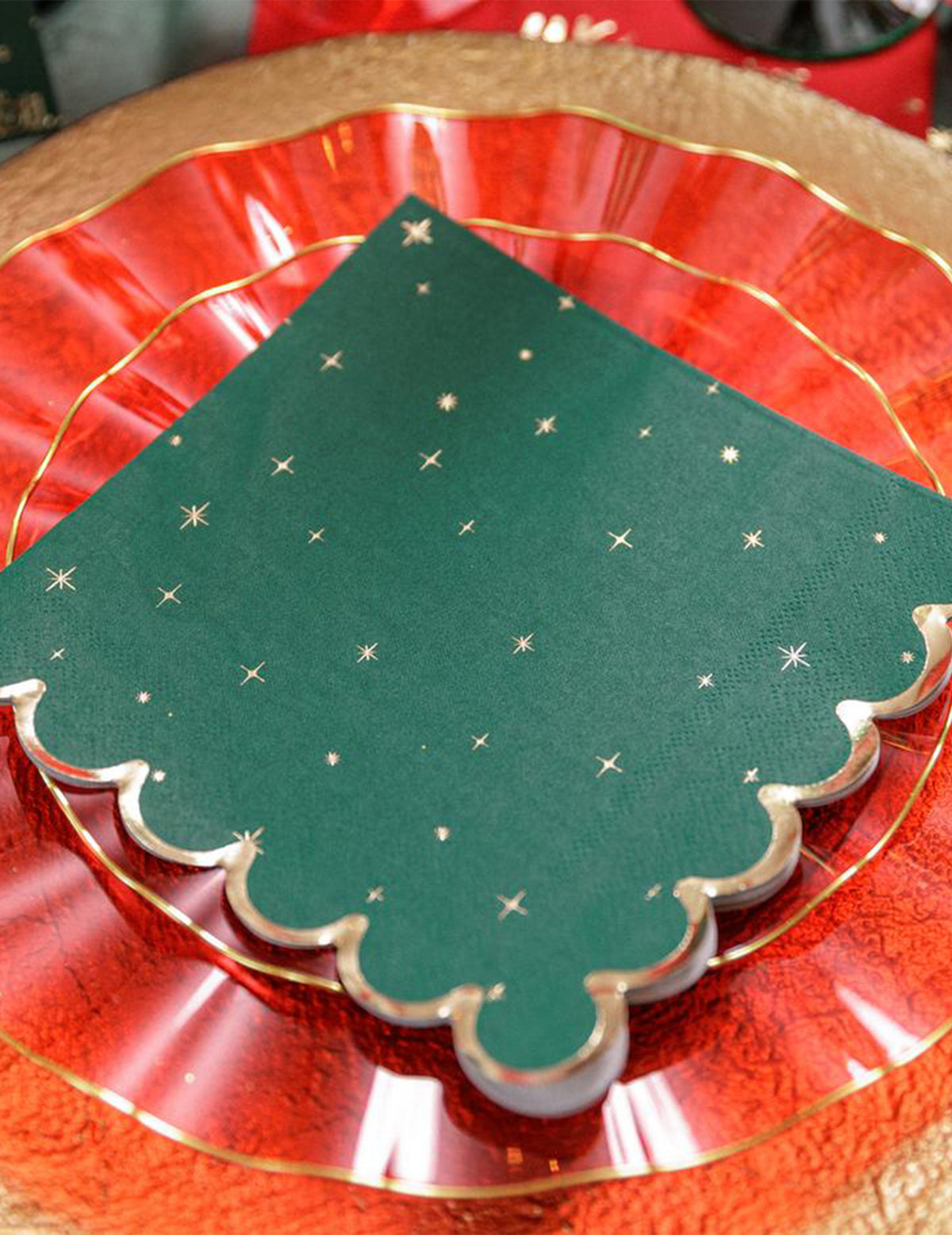 16 guardanapos de Natal atemporal verde-inglês e dourado 33 x 33 cm