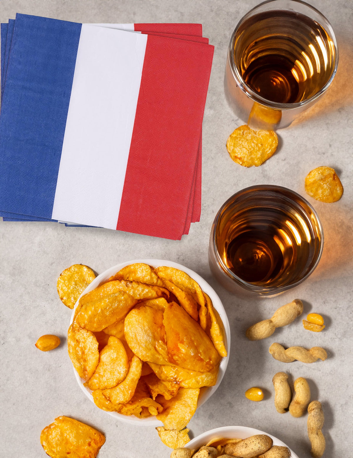 Mise en situation festive des serviettes tricolore bleu blanc rouge
