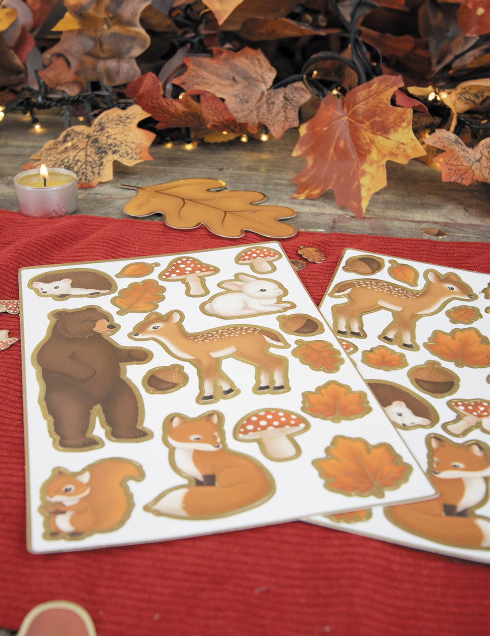 Mise en situation des planches du stickers woodland animaux des bois décoration forêt