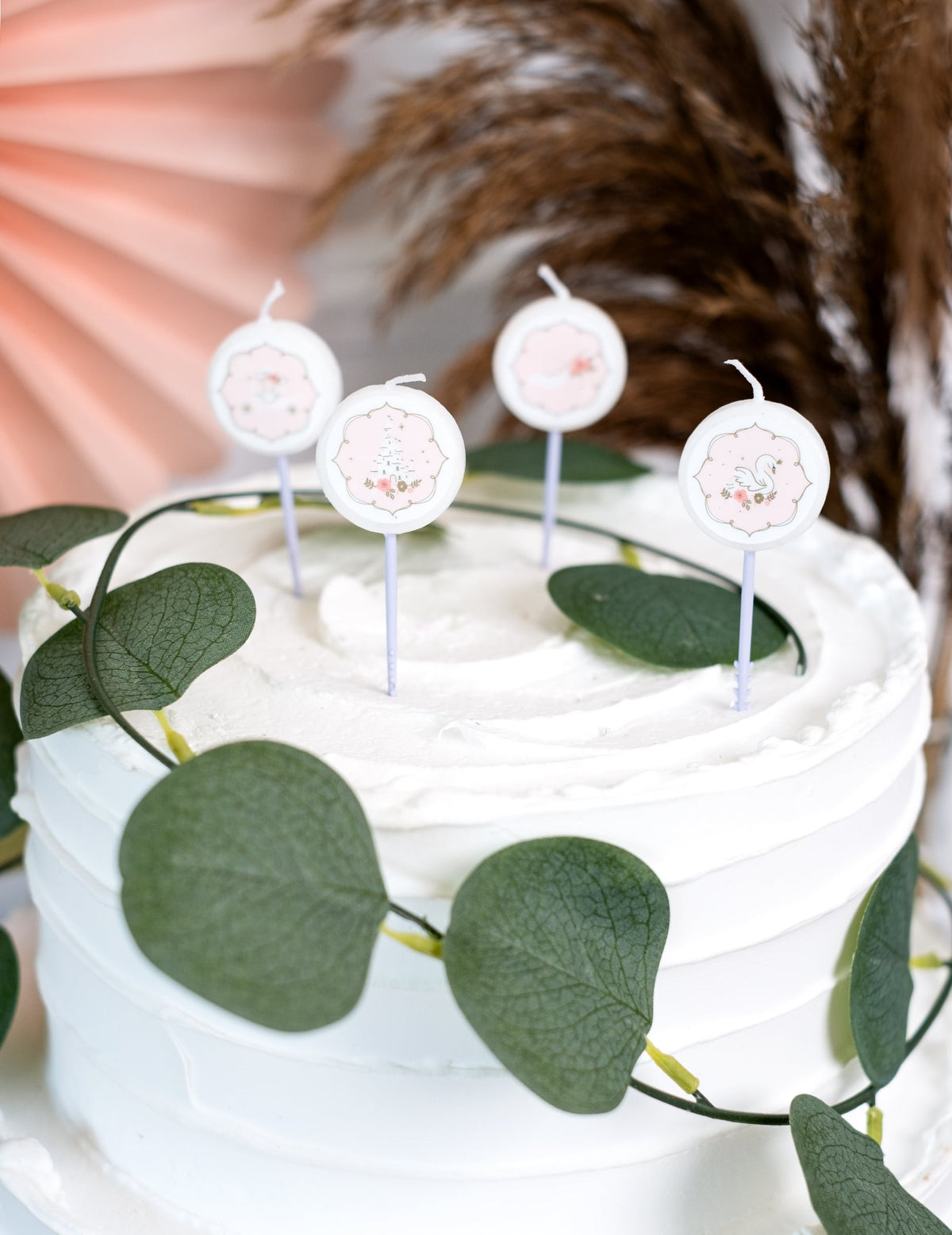 Mise en situation sur un gâteau des bougies pour gâteau petite princesse