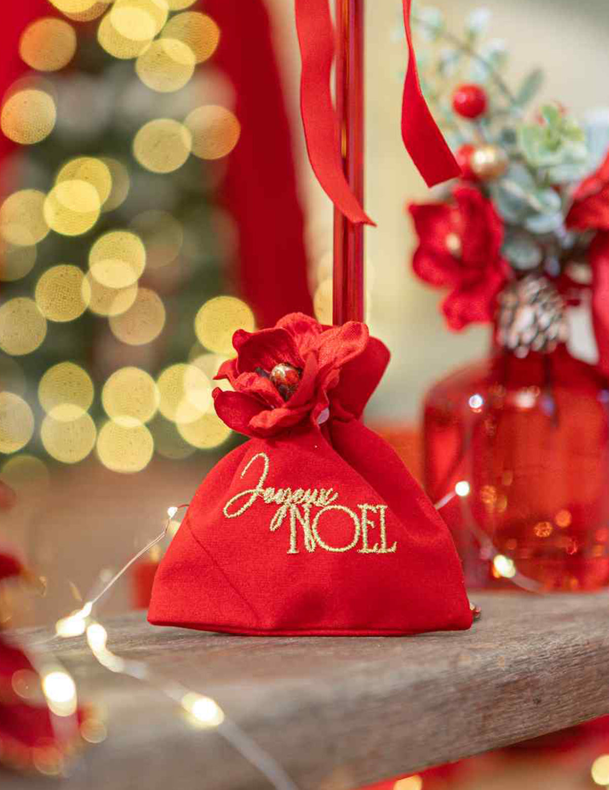 4 saquinhos de veludo vermelho e dourado Feliz Natal 9,5 x 11,5 cm