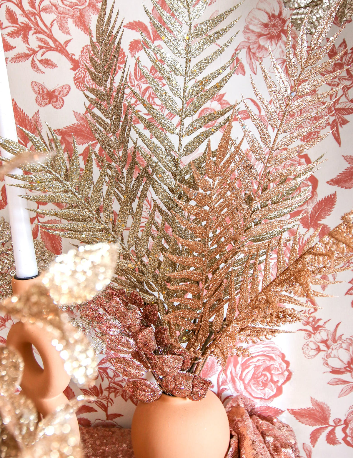 Mise en situation dans un vase des 6 branches sur tige pour décoration de Noël