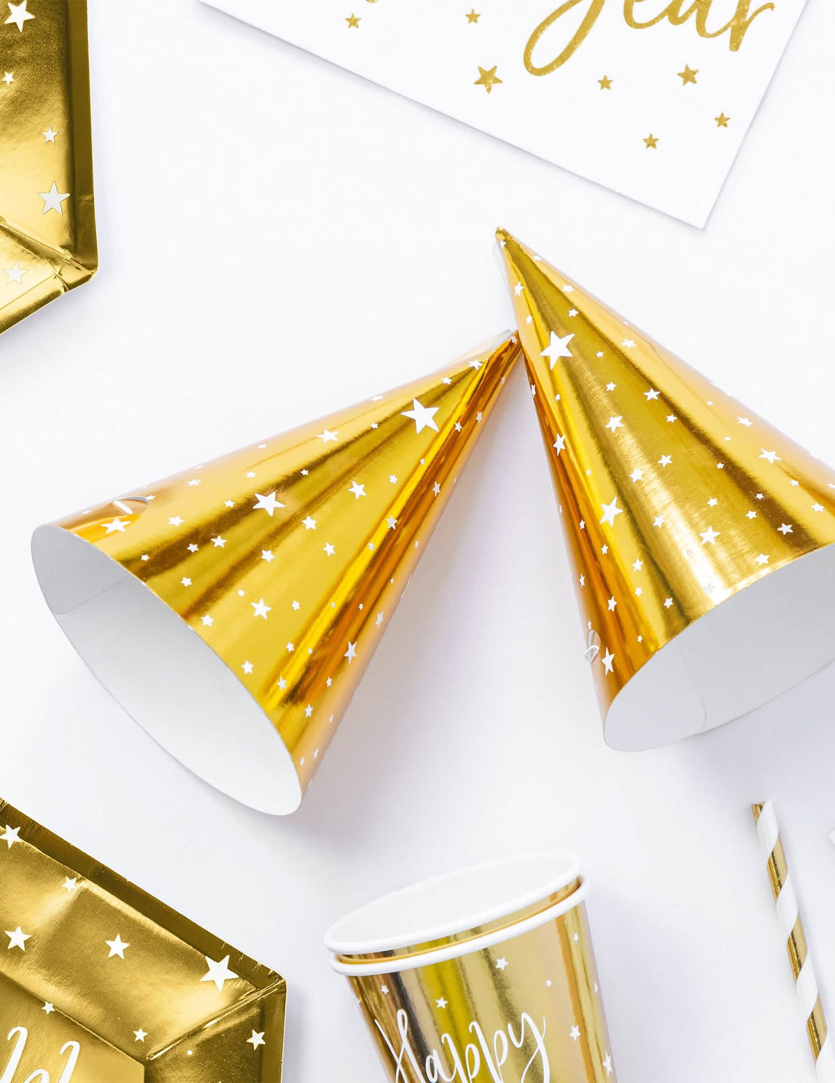 chapéus de festa com estrelas brancas para aniversário dourados