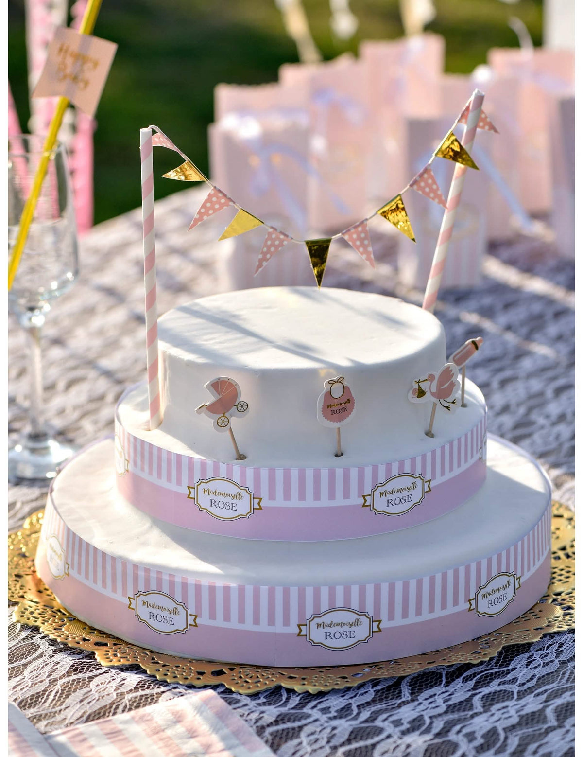 Encenação num bolo do kit de decorações para bolo de baby shower para menina