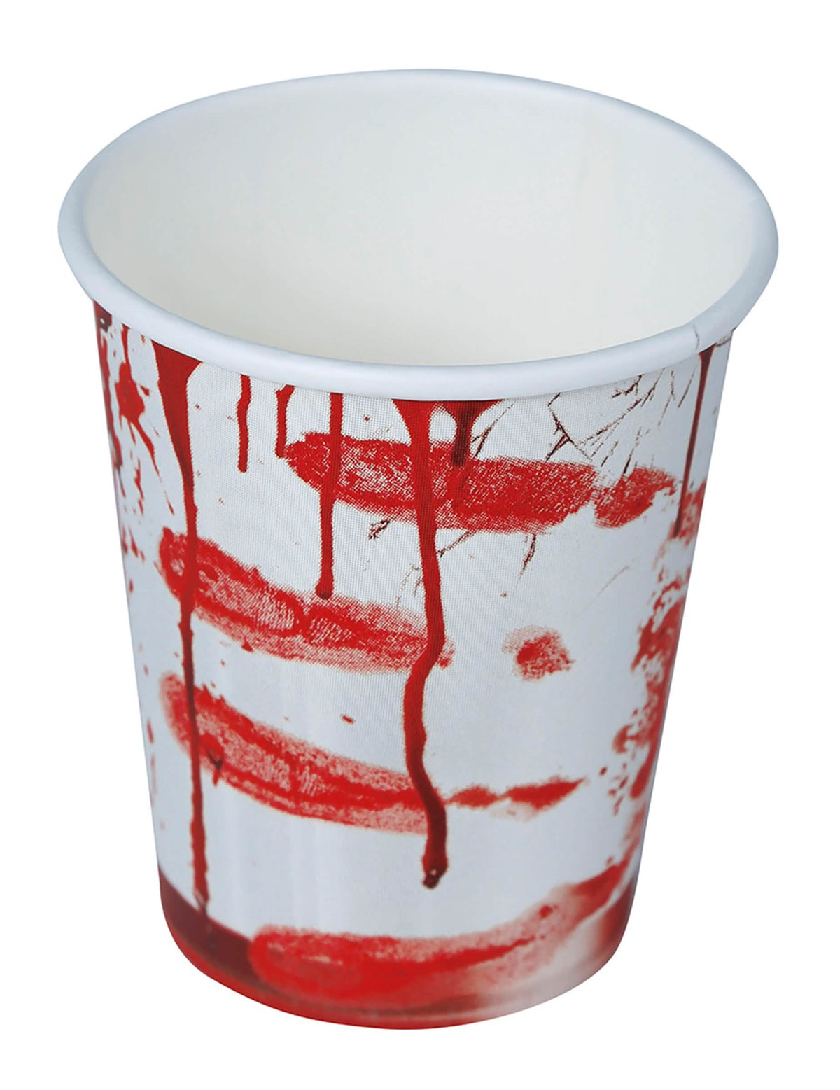 Grande plano nas manchas de sangue do copo de cartão de halloween ensanguentado