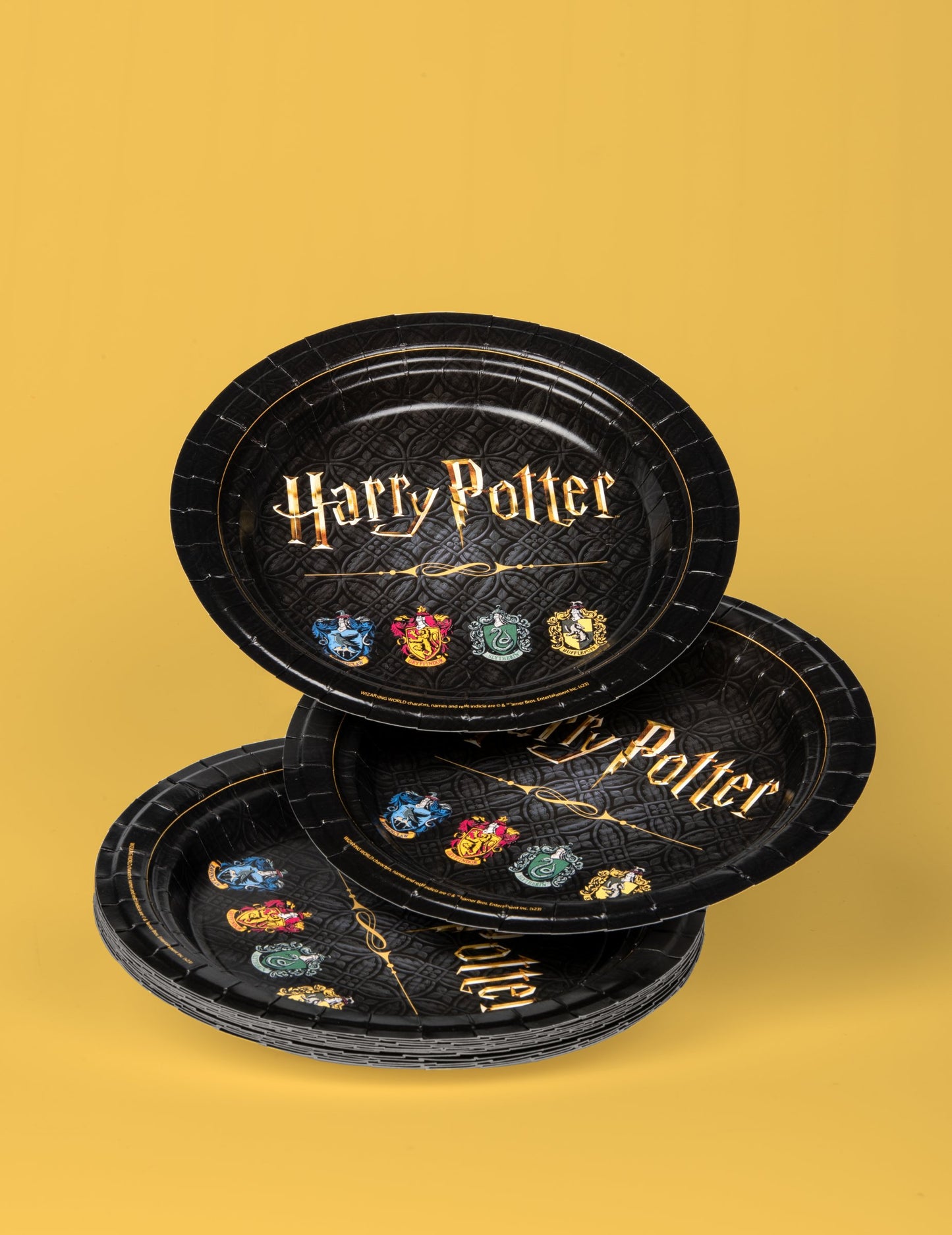 Empilement des assiettes en carton Harry Potter