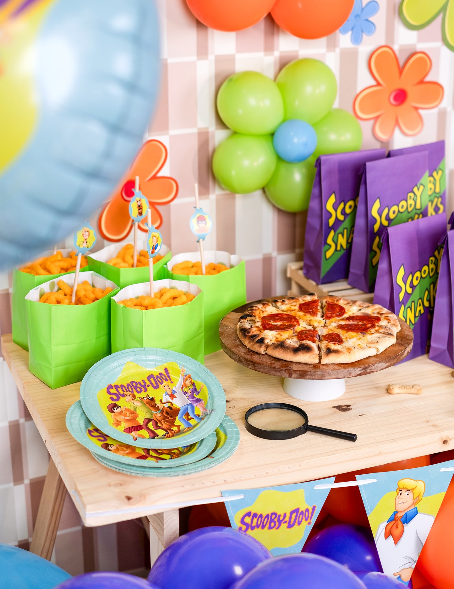 8 Assiettes en carton Scooby-Doo™ 23 cm
