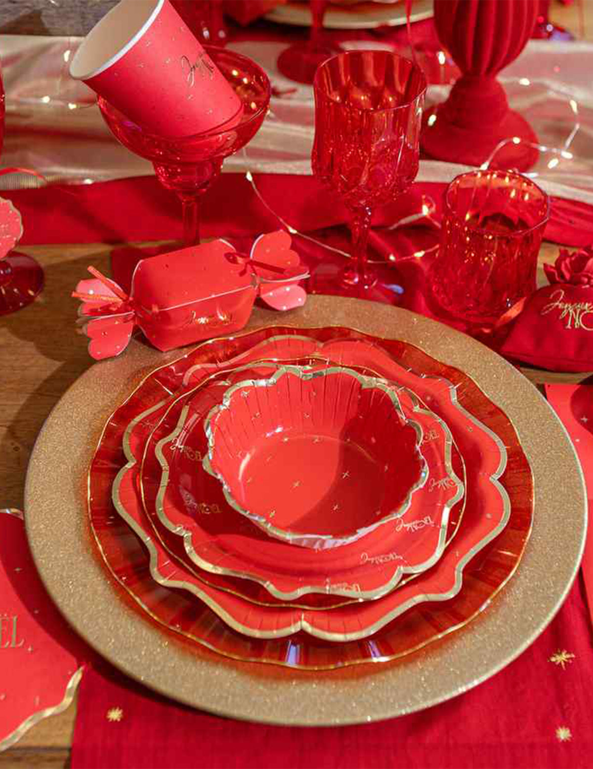 8 tigelas de Natal atemporal vermelho e dourado 13,5 cm