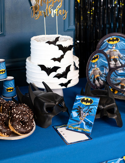 Mise en situation des Cartes d'invitation avec enveloppes Batman