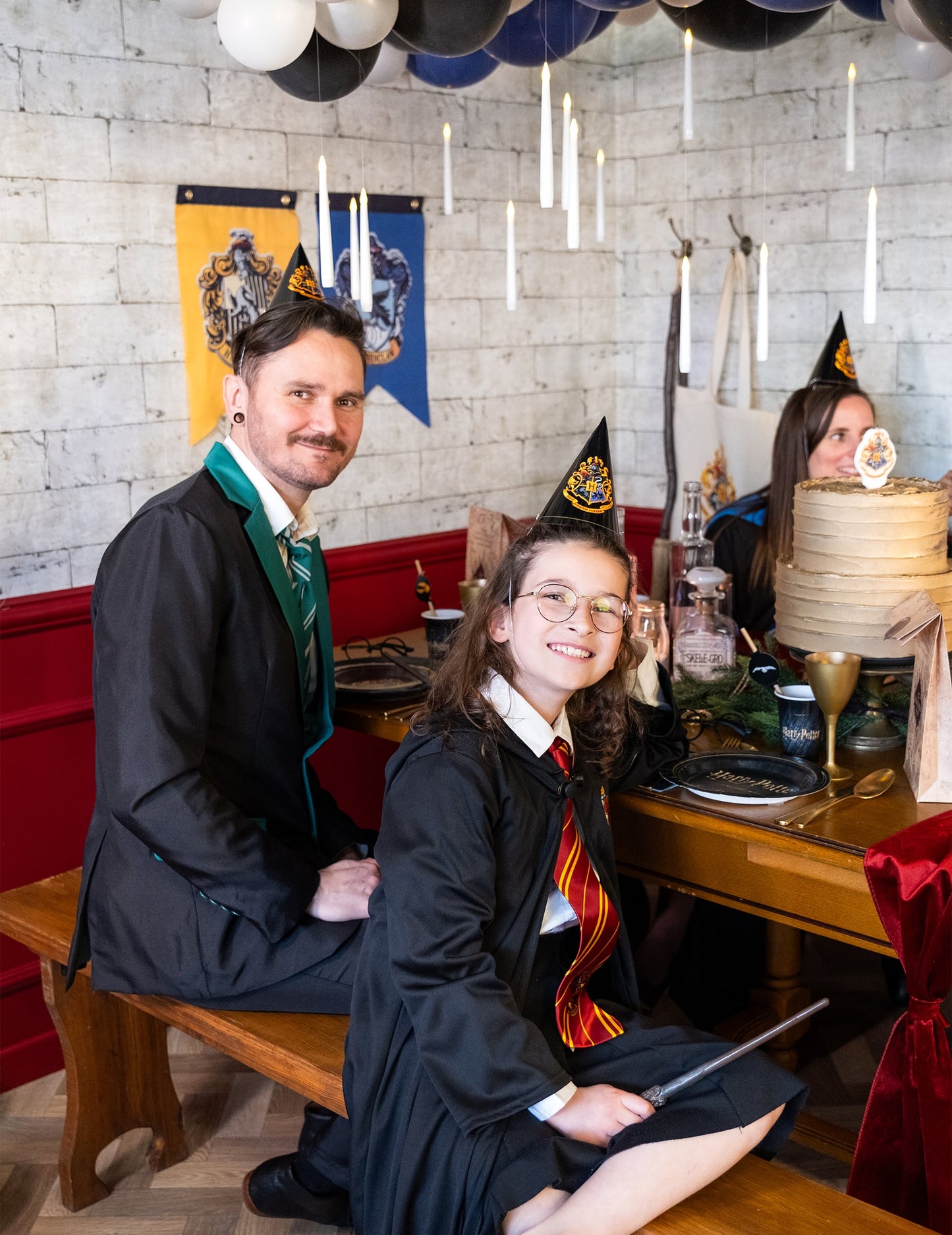 Mise en situation festive des chapeaux de fête Harry Potter