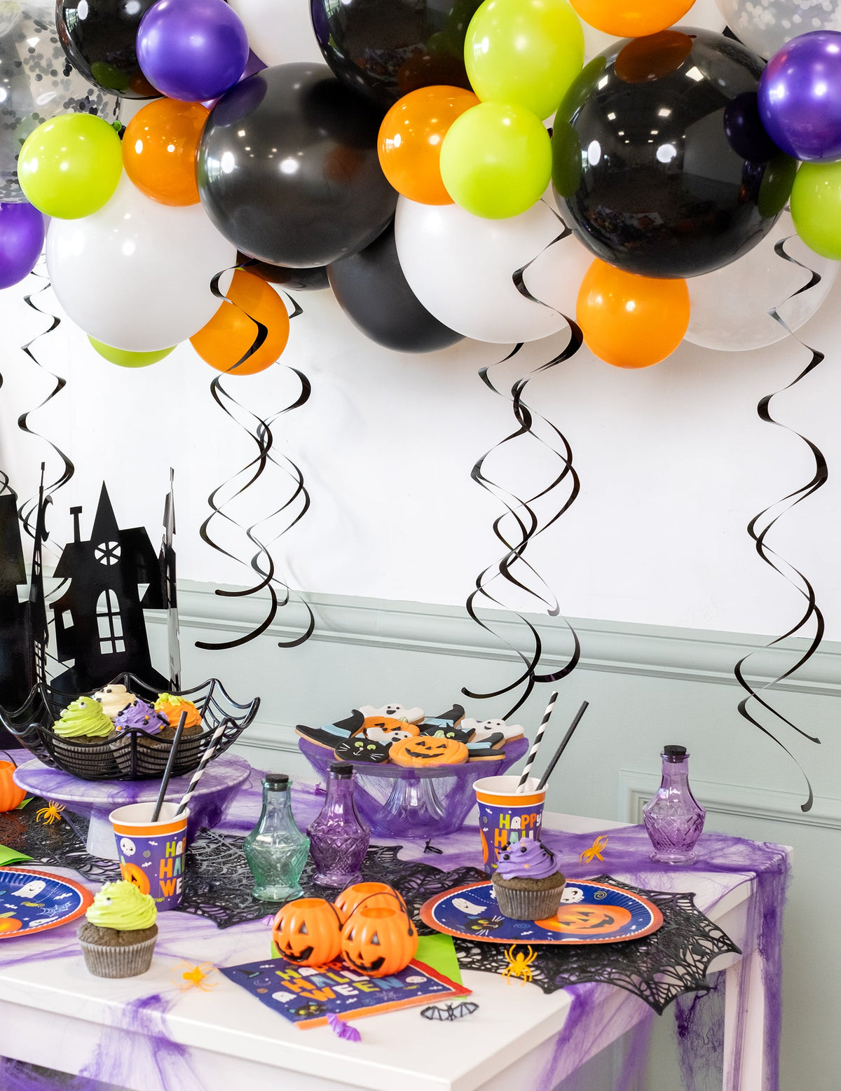 Mise en situation des décorations spirales pour fête
