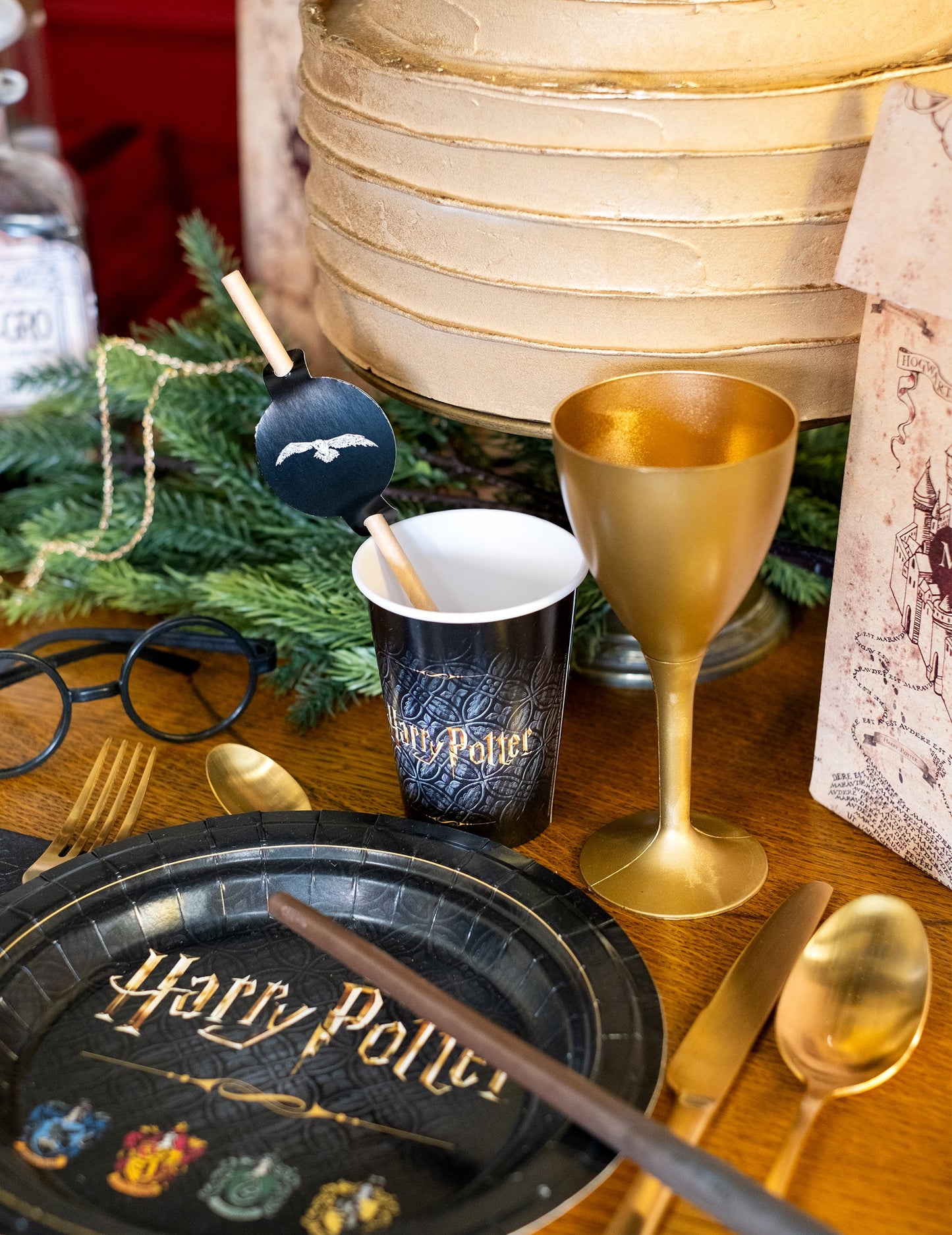 Mise en scène festive du gobelet en carton Harry Potter