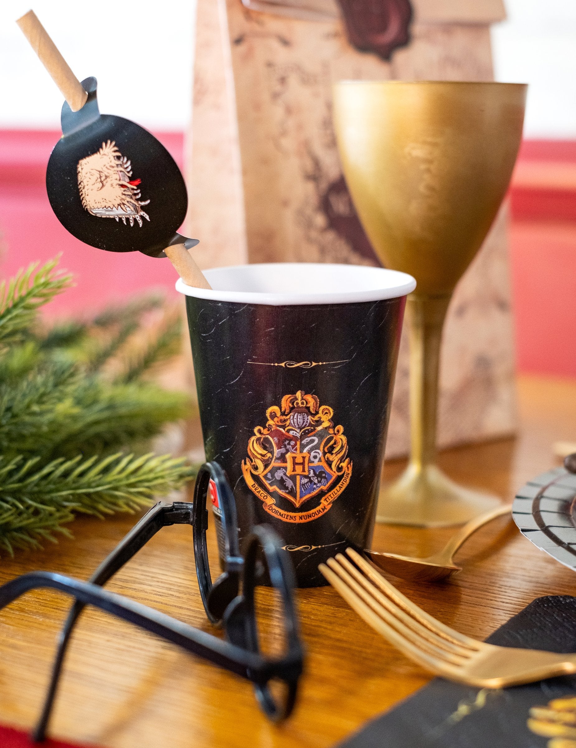 Mise en situation de table du gobelet en carton Harry Potter