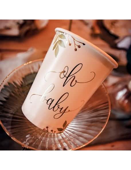 Détalhe da douragem e dos motivos dos copos de cartão Oh Baby Eucalyptus para baby shower