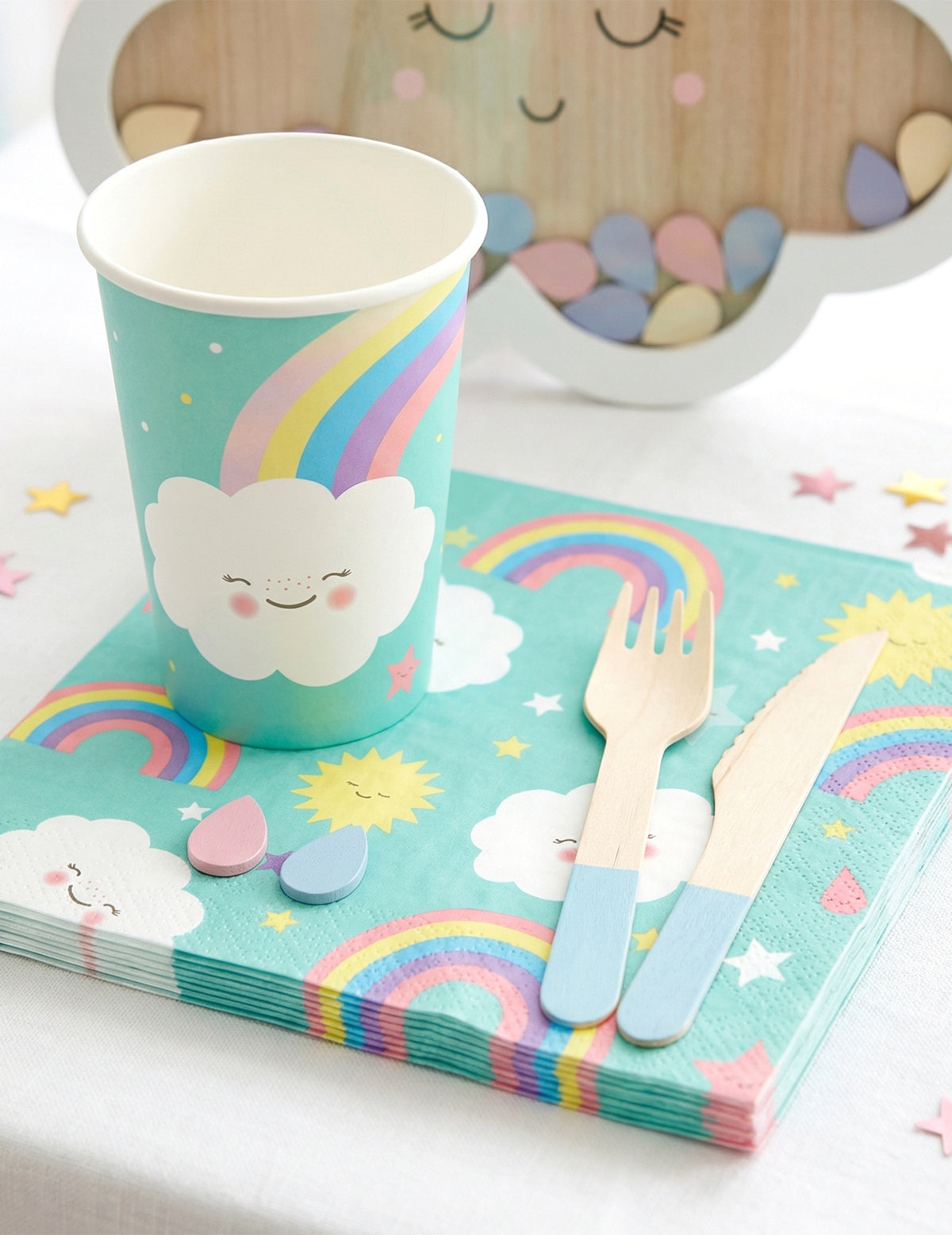Gobelets en carton petit nuage pour fête d'enfant bleu turquoise et arc-en-ciel