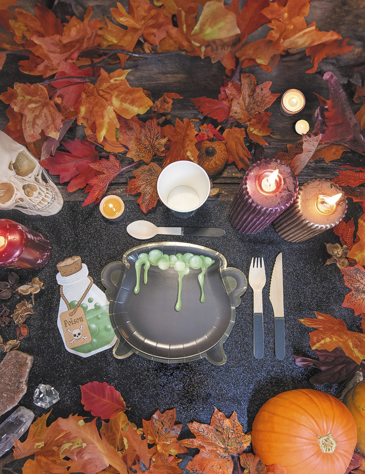 Mise en situation d'Halloween du petit couteau en bois pour fête