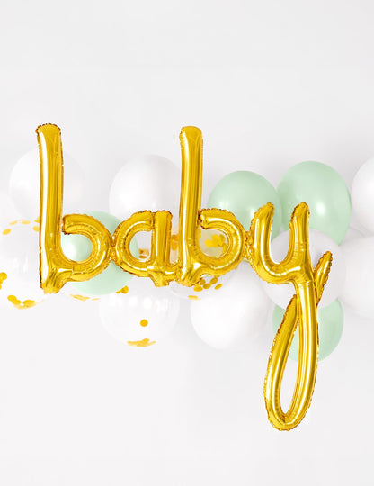 Mise en situation sur fond de ballons du ballon aluminium baby